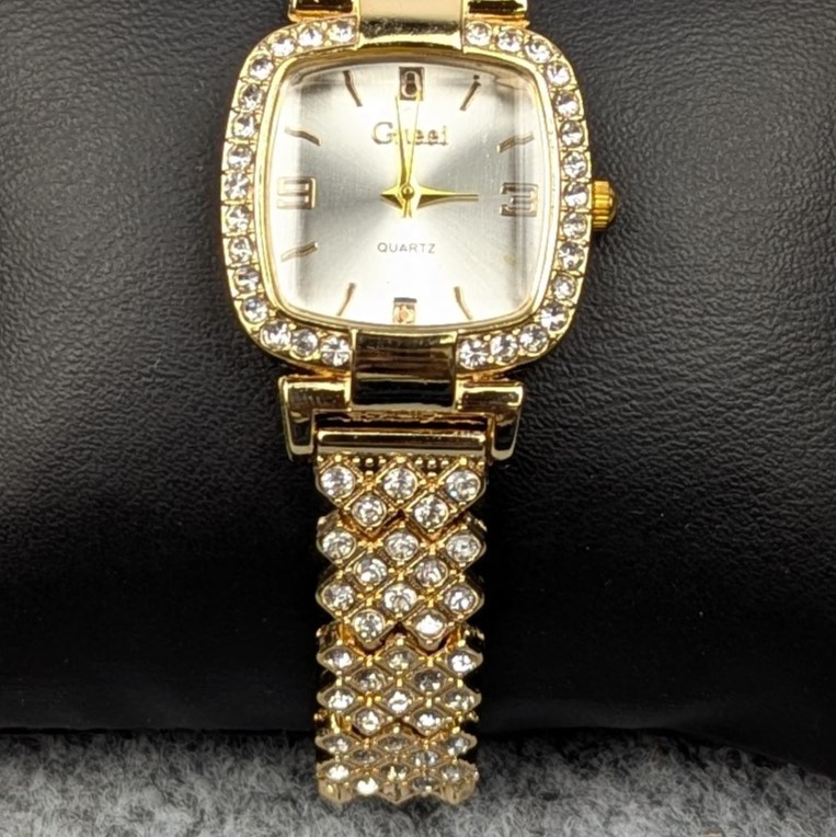 Ladies Quartz Watch 2