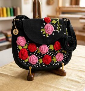 ​✨ Elevate Your Style with Handmade Elegance! 🌺 হাতে তৈরি এই প্রিমিয়াম টোট ব্যাগ 🌺